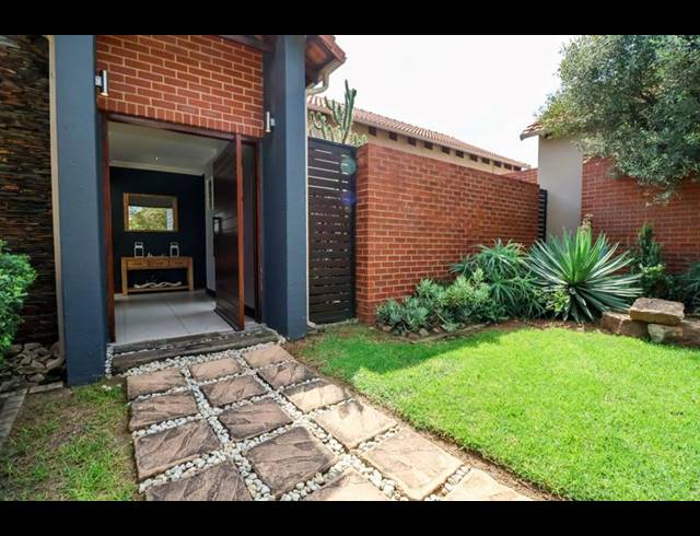 4 BEDROOM HOUSE FOR SALE IN COPPERLEAF ESTATE